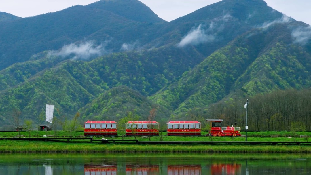智趣出行，悦动未来！幸运彩观光车亮相2025中国（郑州）旅游休闲娱乐产业博览会
