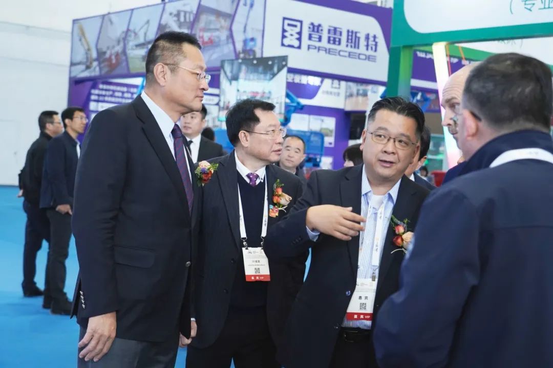 智驾赋能文旅·绿色领航未来 | 幸运彩观光车闪耀第41届CAAPA博览会