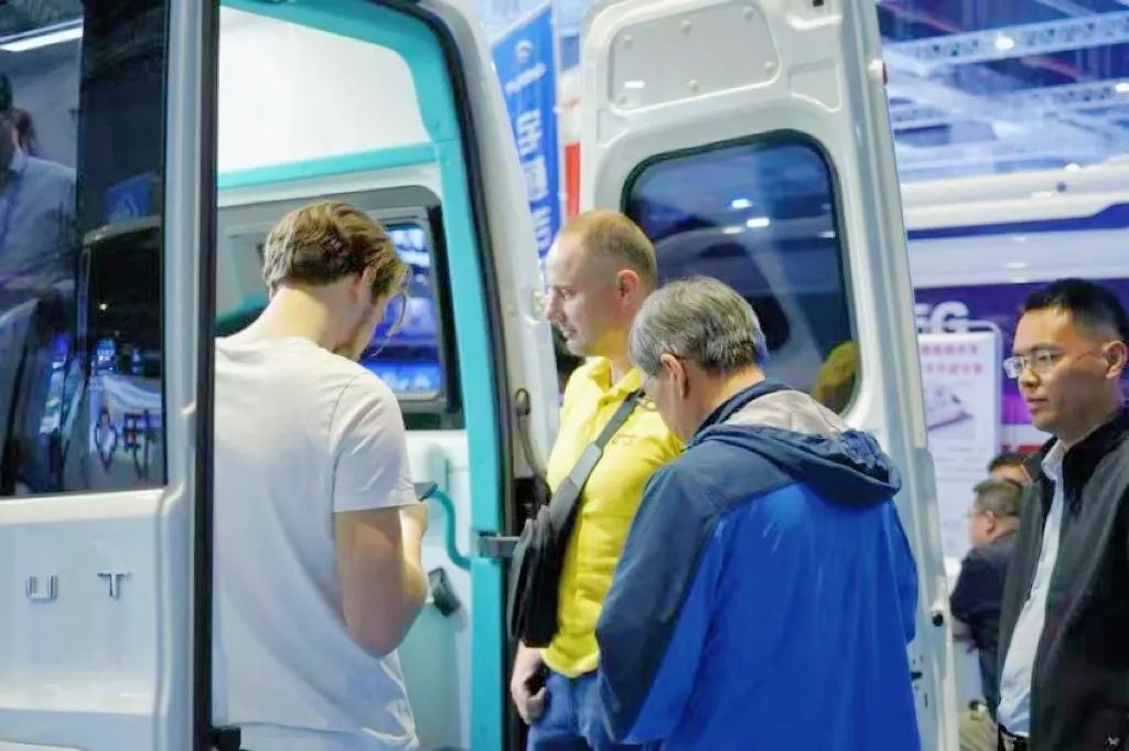 幸运彩医疗车矩阵绽放第91届（CMEF）中国国际医疗器械博览会，科技创新驱动健康未来！