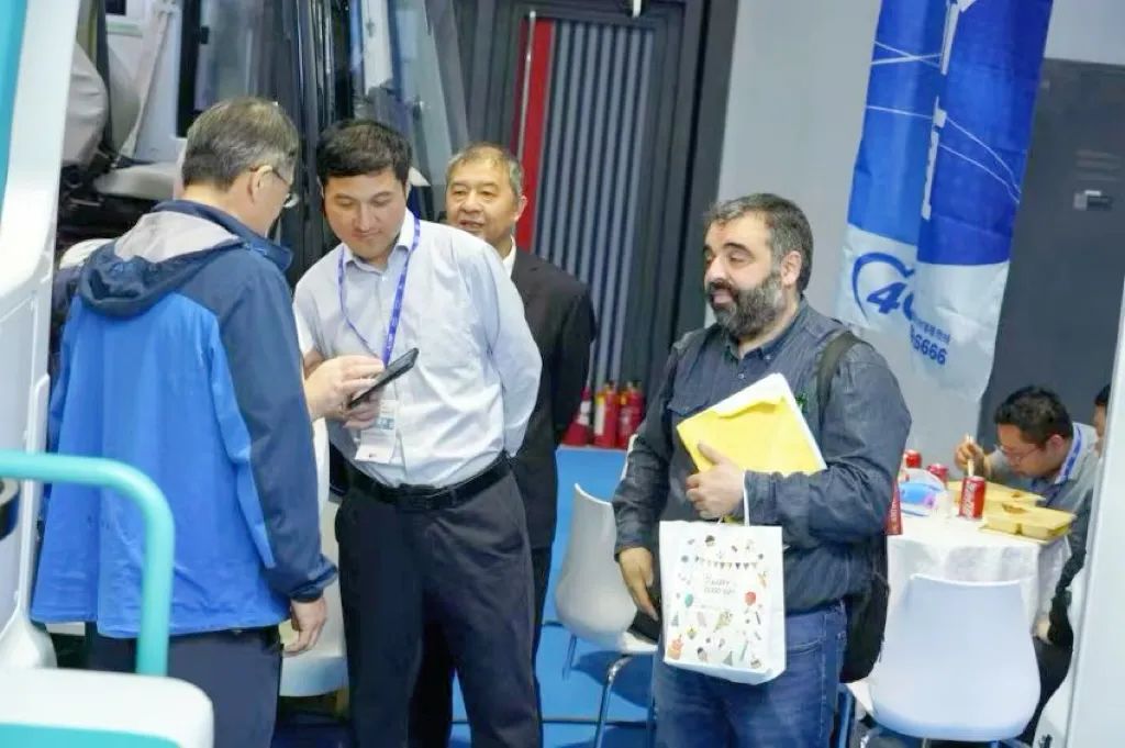 幸运彩医疗车矩阵绽放第91届（CMEF）中国国际医疗器械博览会，科技创新驱动健康未来！