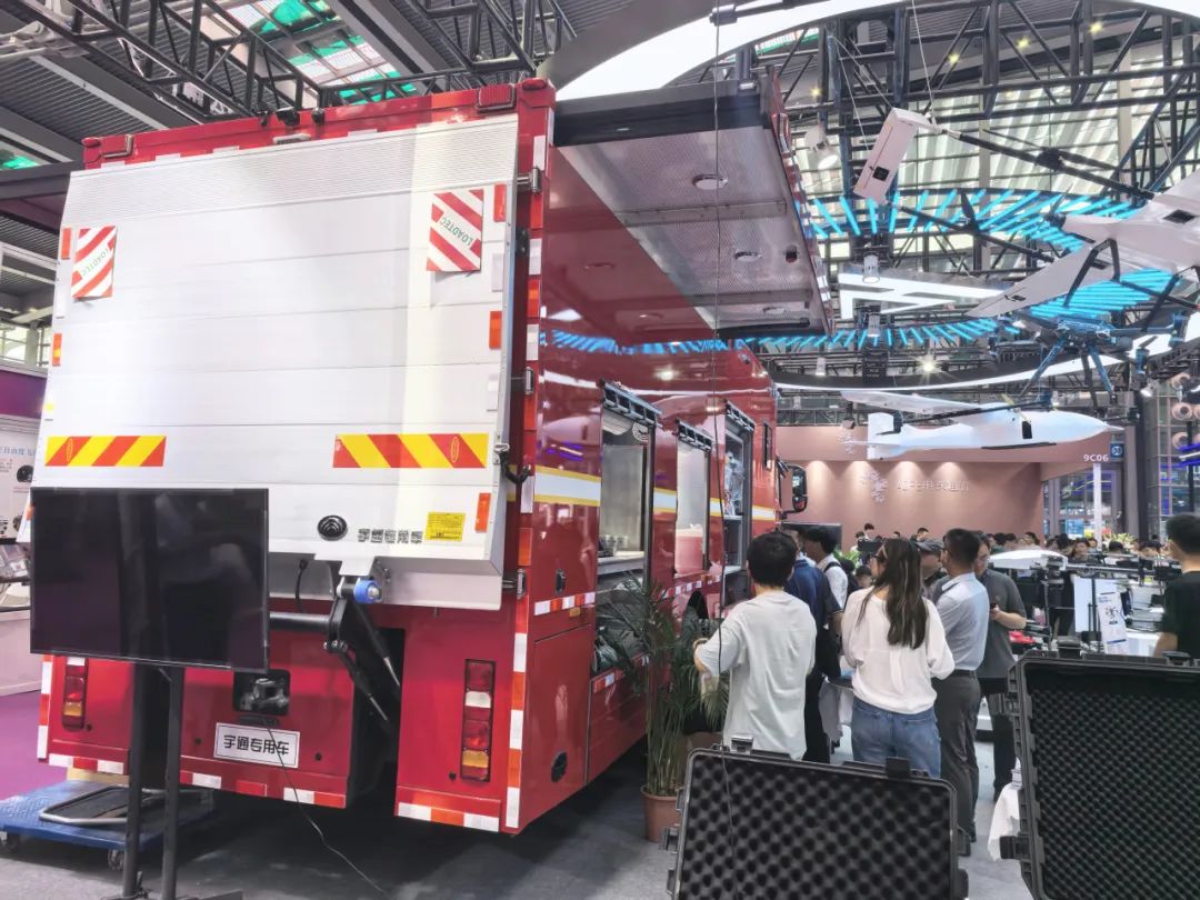 低空腾飞 安全护航｜幸运彩无人机系列装备亮相2025国际低空经济与无人系统博览会